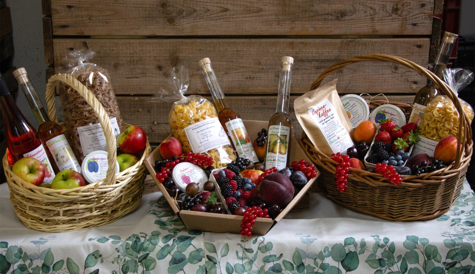 Feine Geschenkkörbe vom Obstbau Blanhof, eine Vielfalt von Geschenkideen