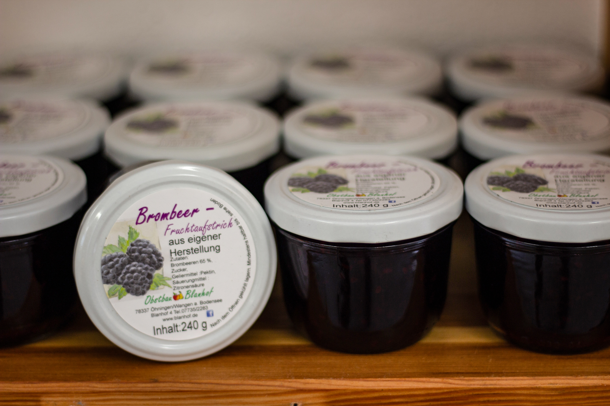 Unsere Obsternte bestimmt unser Sortiment. Brombeeraufstrich ist etwas besonders feines.