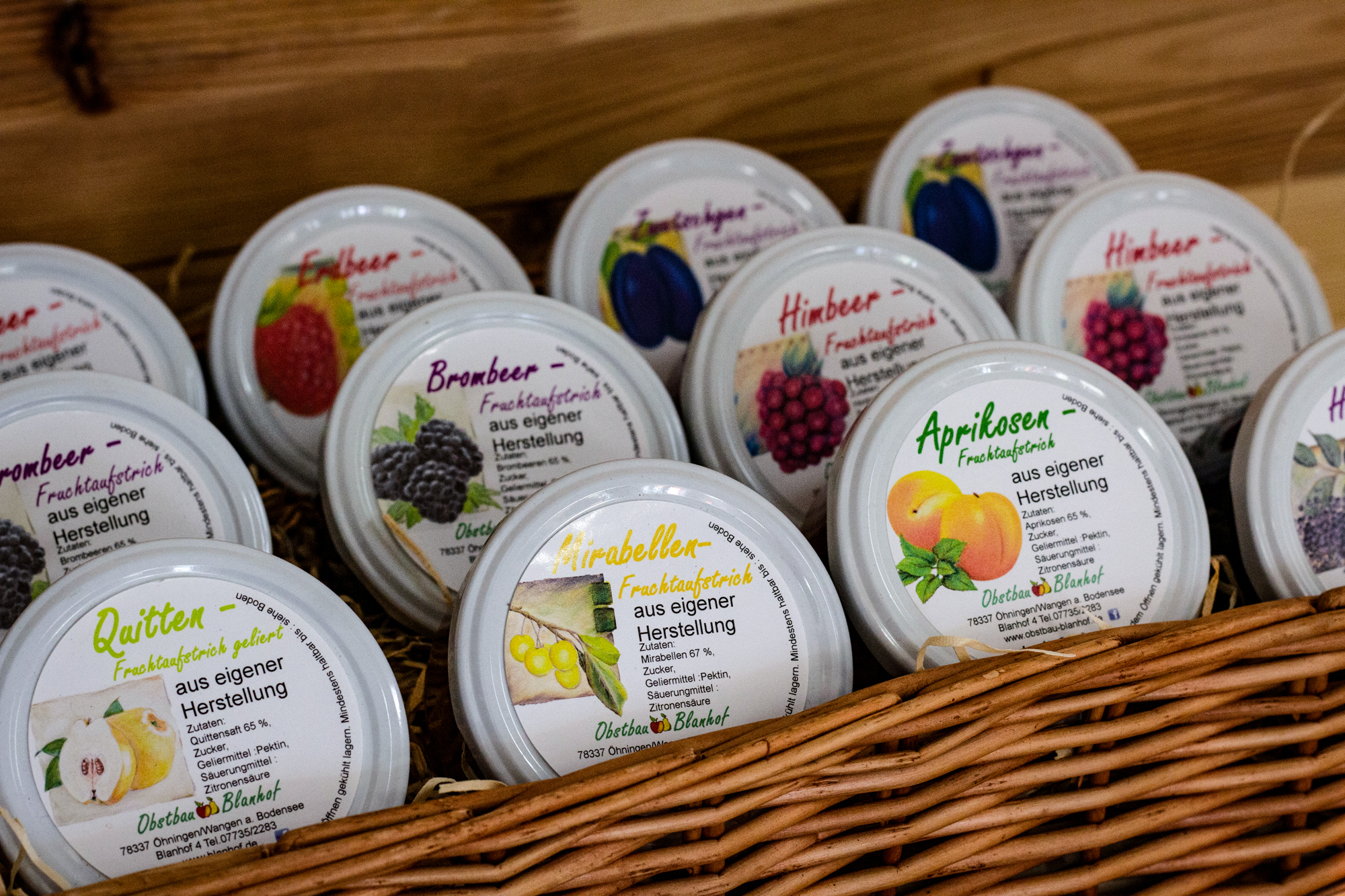 Unsere Obsternte bestimmt unser Sortiment.