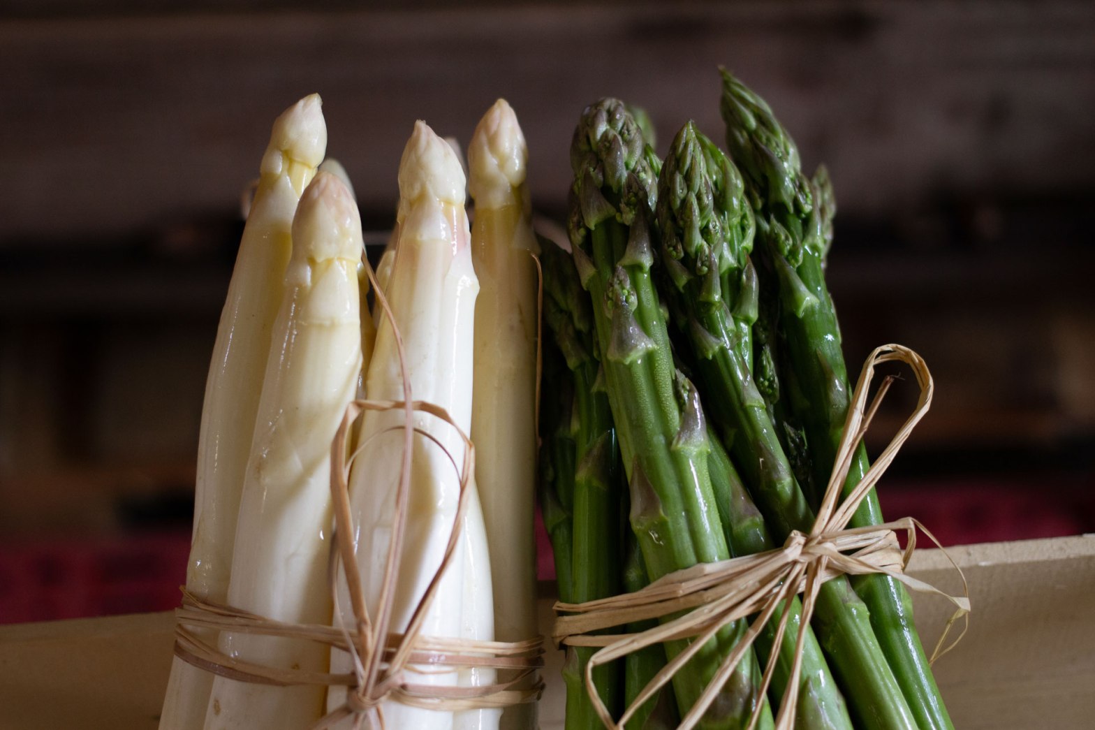 Ernte-frischer Spargel vom Obstbau Blanhof